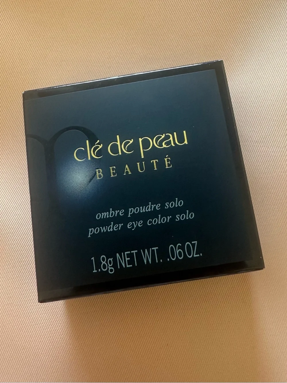 Clé de Peau Beauté Powder Eye Color Solo - Shade 203 Purple